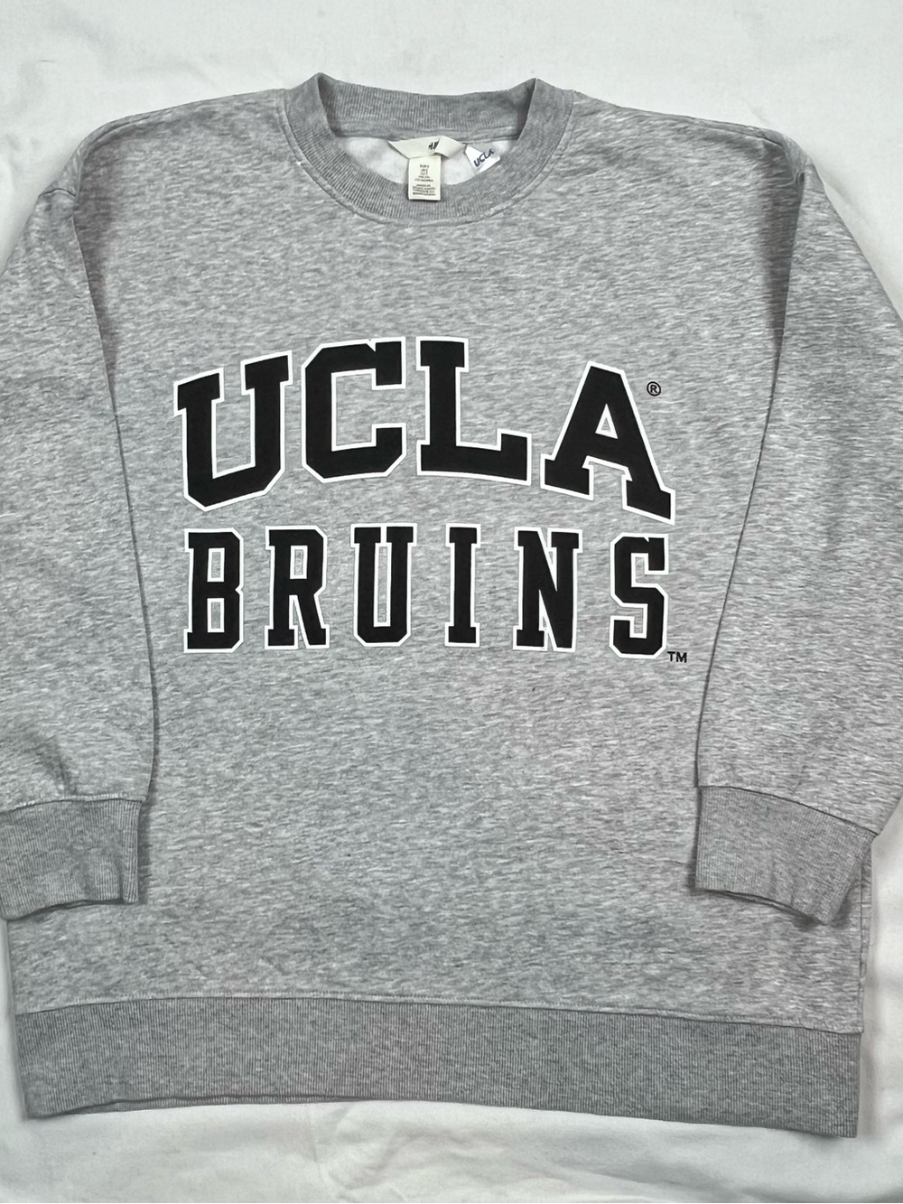 H&M UCLA BRUINS Pullover Crewneck Sweatshirt Men’s Size Small Heather Gray